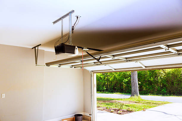 Top rated local Garage Door Roller Replacement specialists in Abingdon, IL
